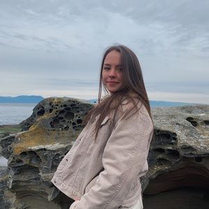 Meet your Posher, Cassie